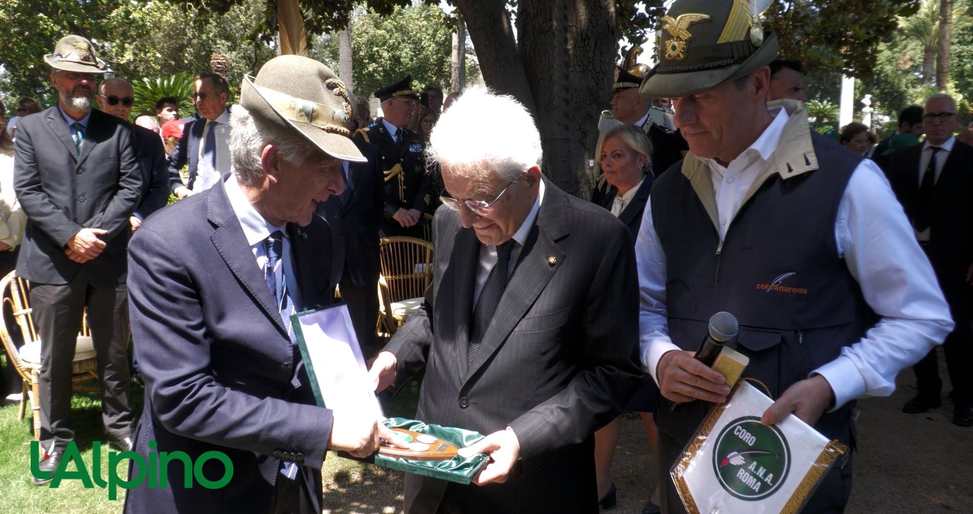 L'Alpino - ''Per gli Alpini, Patria e aiuto verso gli altri''